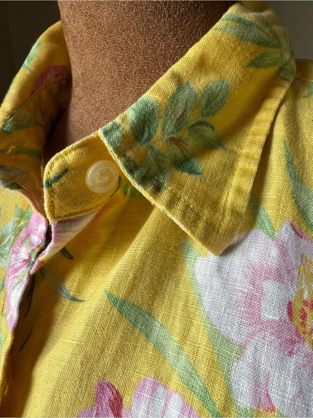 Lauren Ralph Lauren 100% Linen Yellow Hibiscus Floral Sleeveless Button Shirt M